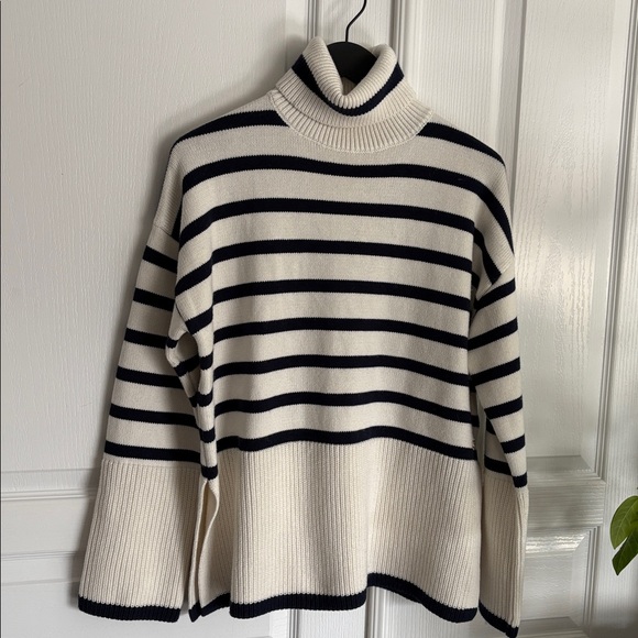 GUESS Emelia Sweater - Picture 2 of 16